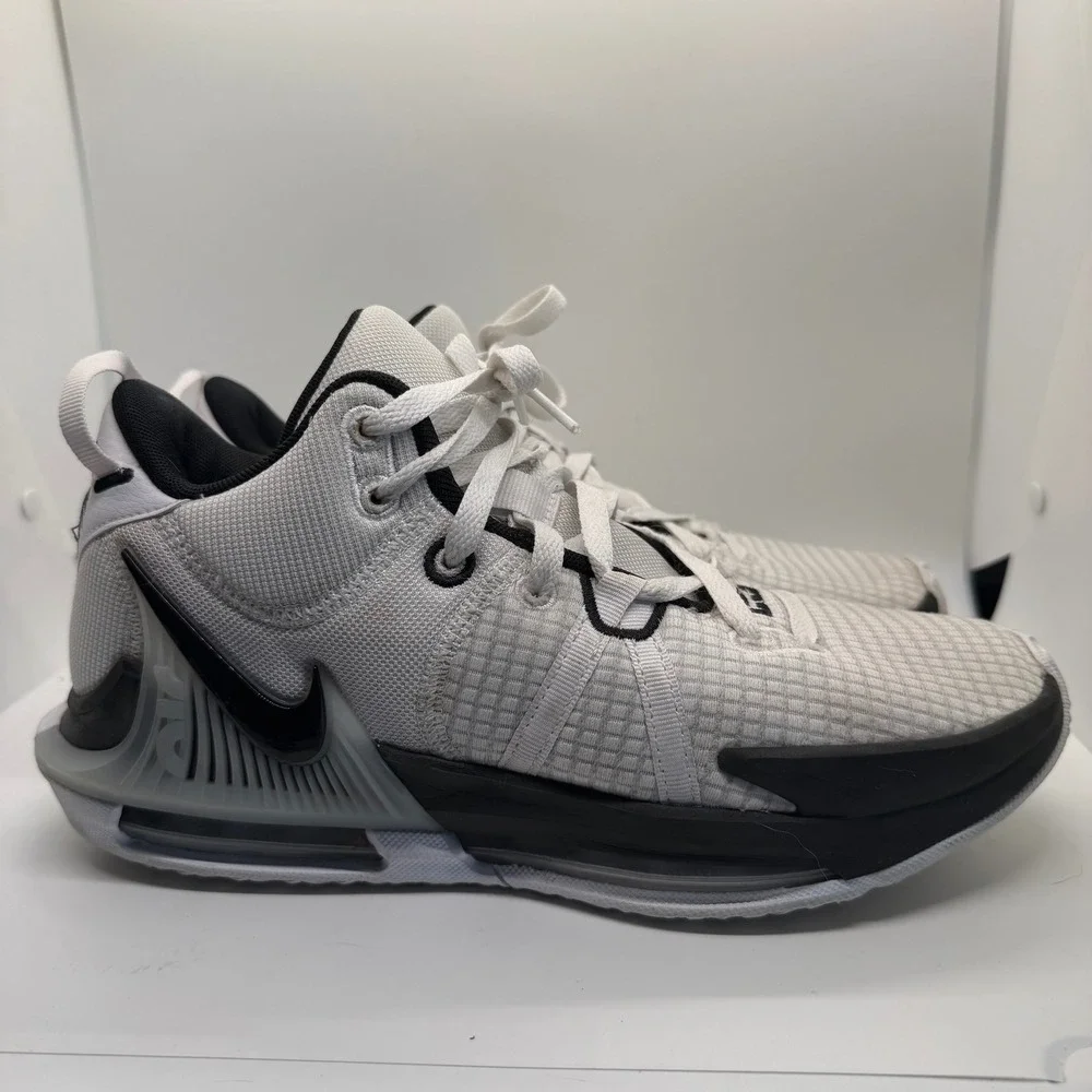Nike LeBron Witness 7 White Black Basketball Shoes DZ3299-100 Mens Size 9